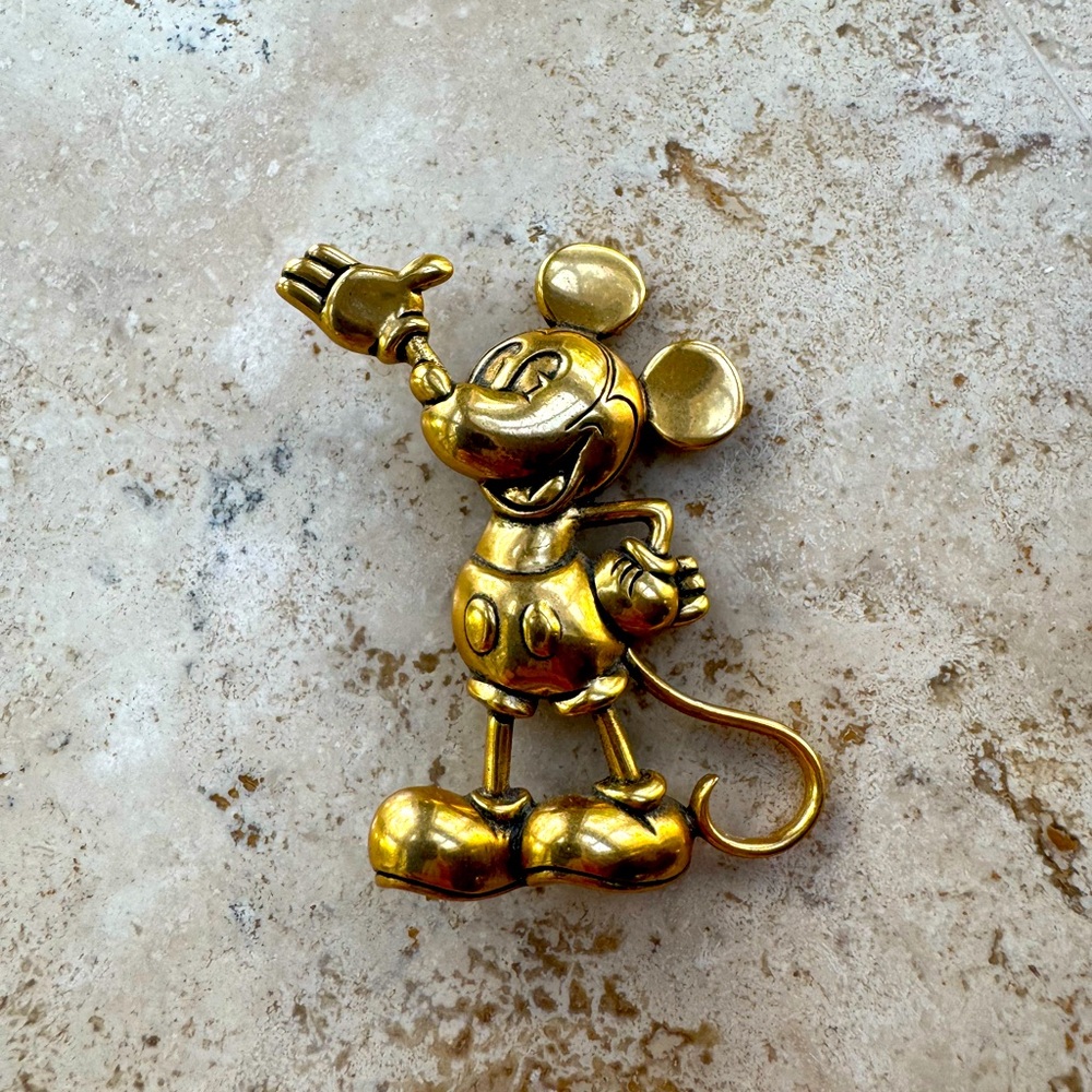 Disney Vintage Mickey Mouse Pin